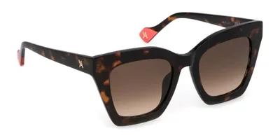Yalea SYA053V – Diseño femenino en acetato italiano: líneas elegantes, ligereza y comodidad para tu día a día | Óptica Guinart Sant Andreu Barcelona
